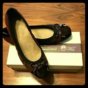 **SALE** Clarks Candra Glow Burgundy 8.5